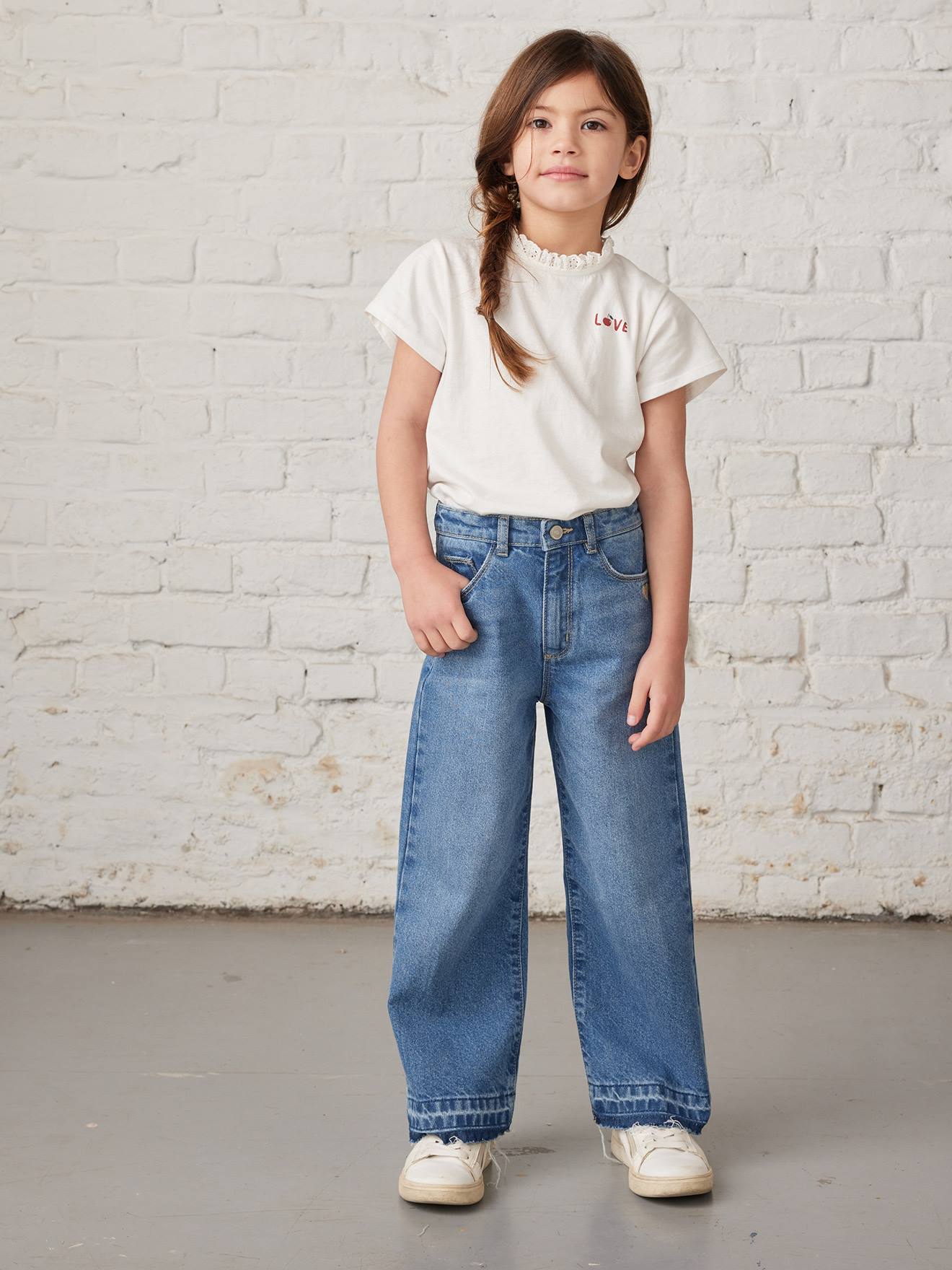 https://kids-avenue.com.ua/pages/gallery/6127/jean-large-fille-bas-effiloche (4).jpg